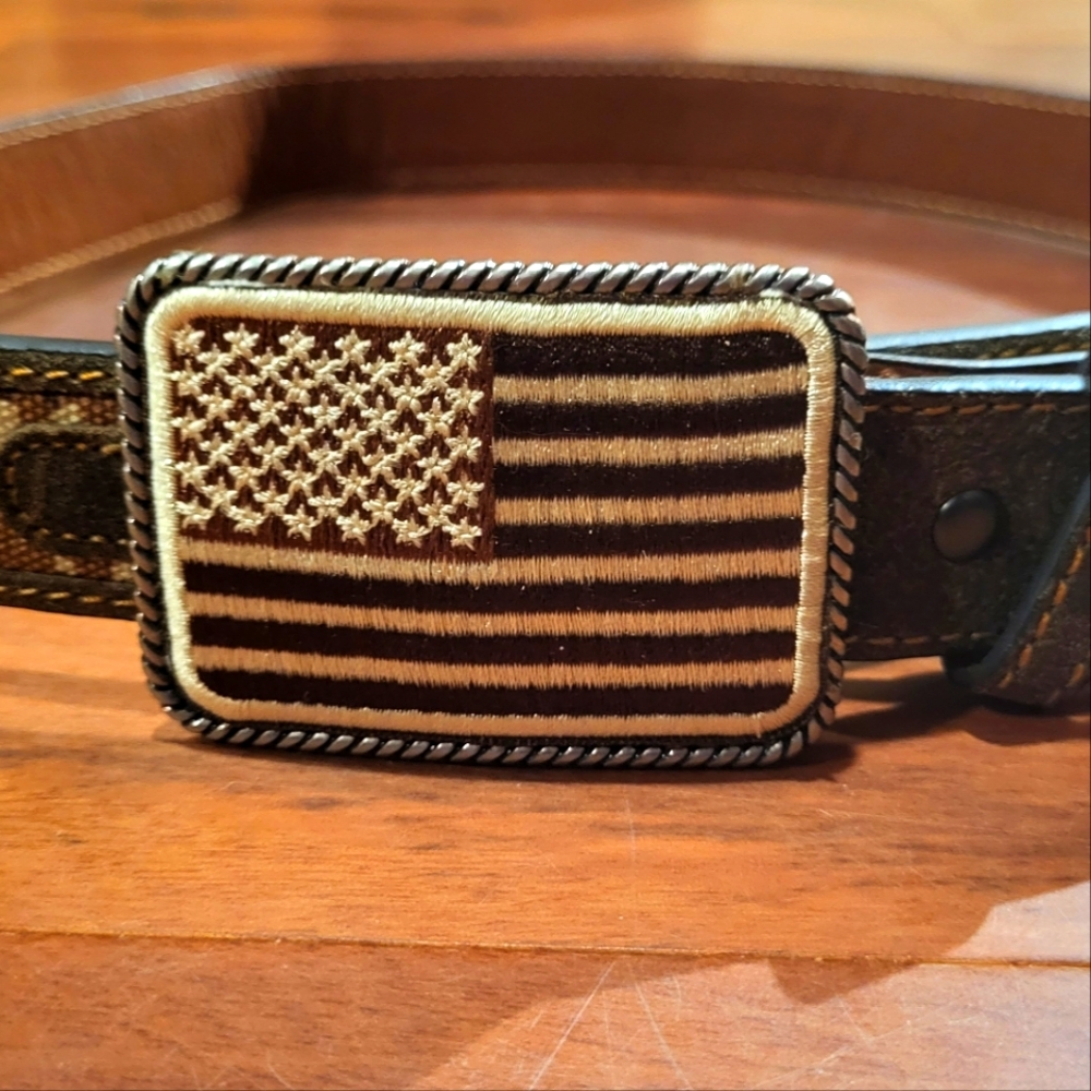 Ariat -Boys' 1-1/4" Digital Camo Flag Buckle Belt